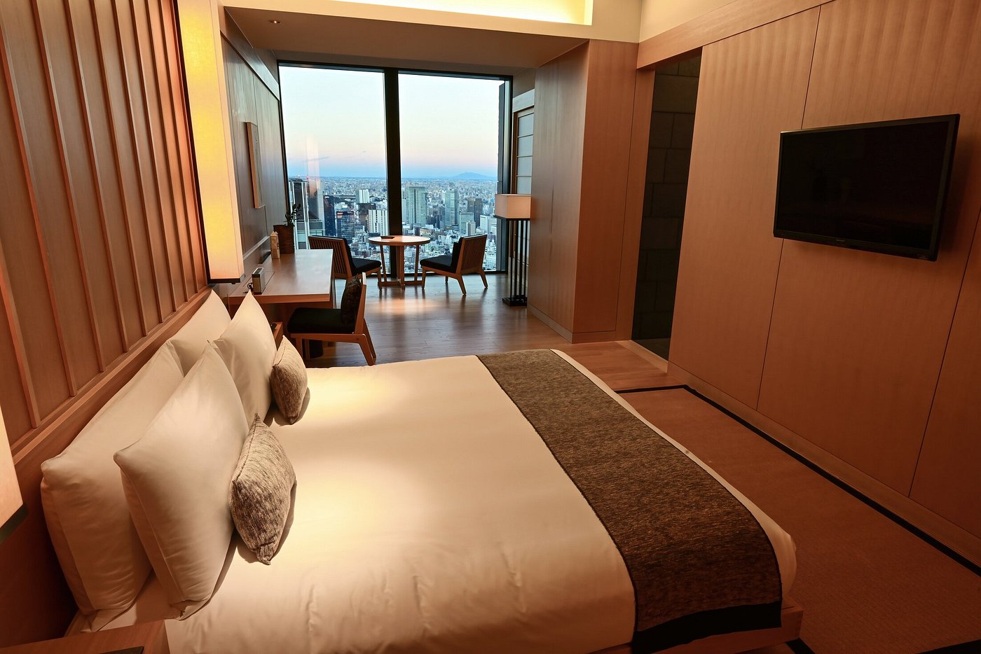 Guest bedroom at Aman Tokyo