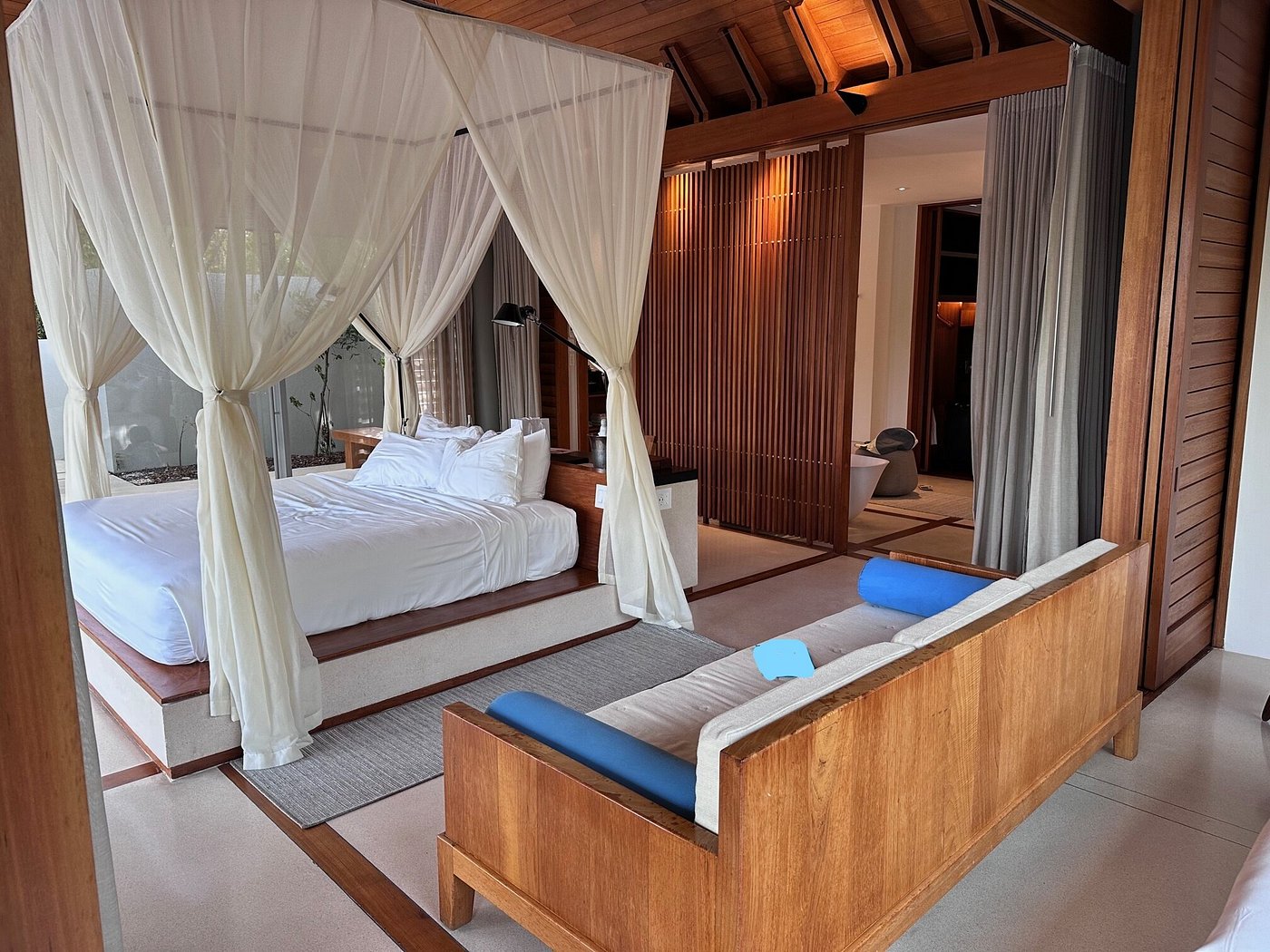 Guest bedroom at Amanyara