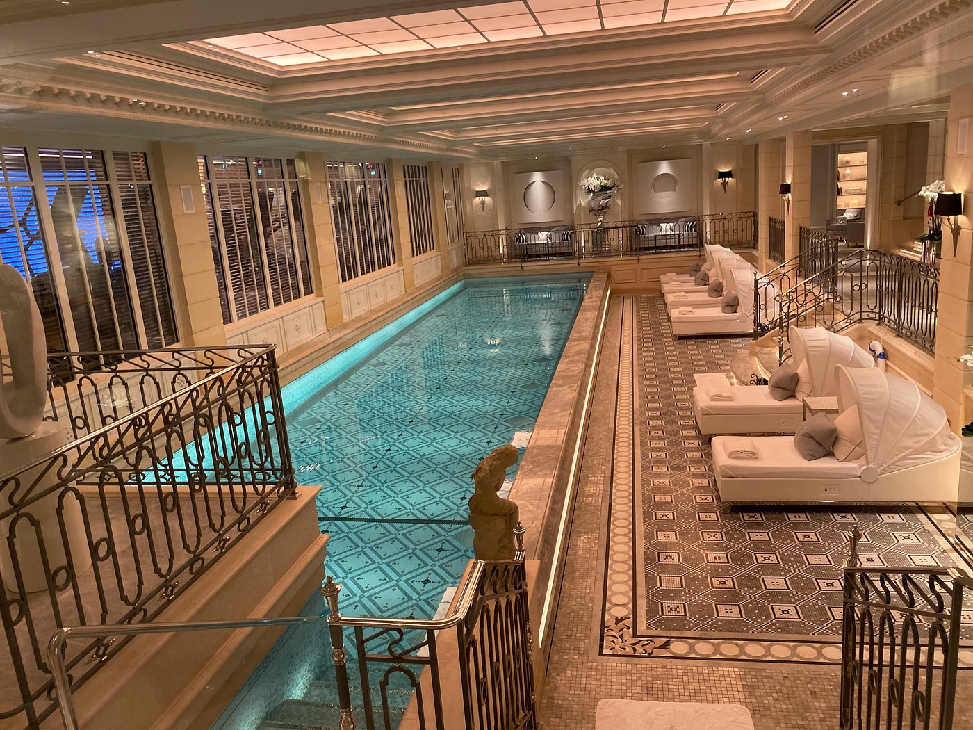 Spa pool at Four Seasons Hotel George V, Paris