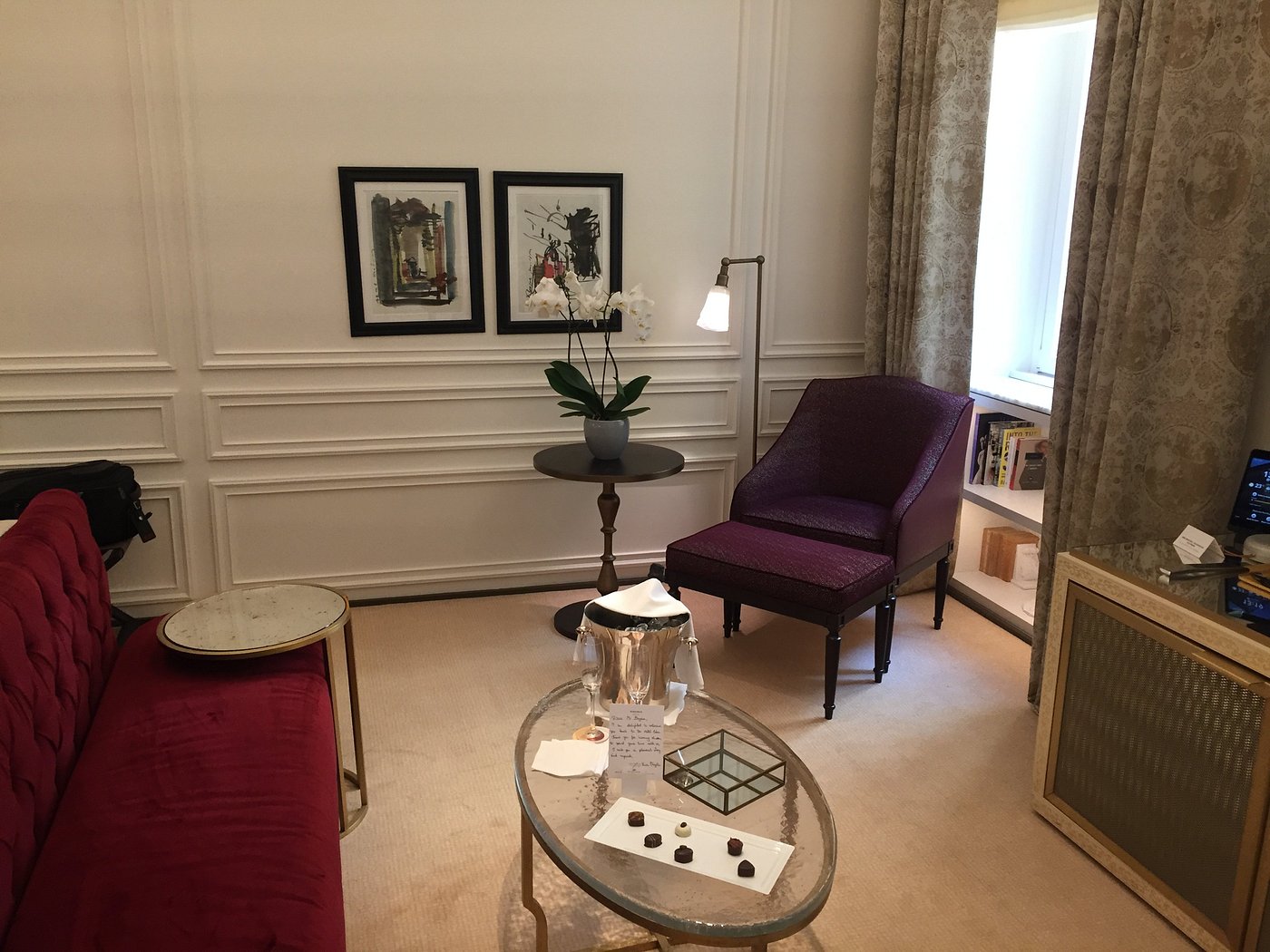 Guest bedroom at Hotel Eden