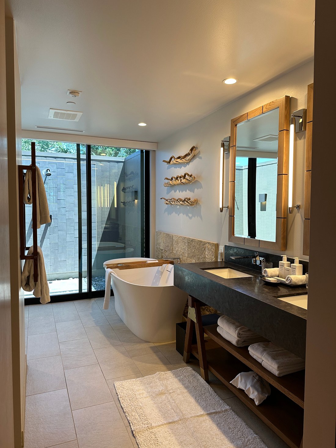Guest bathroom at Montage Healdsburg