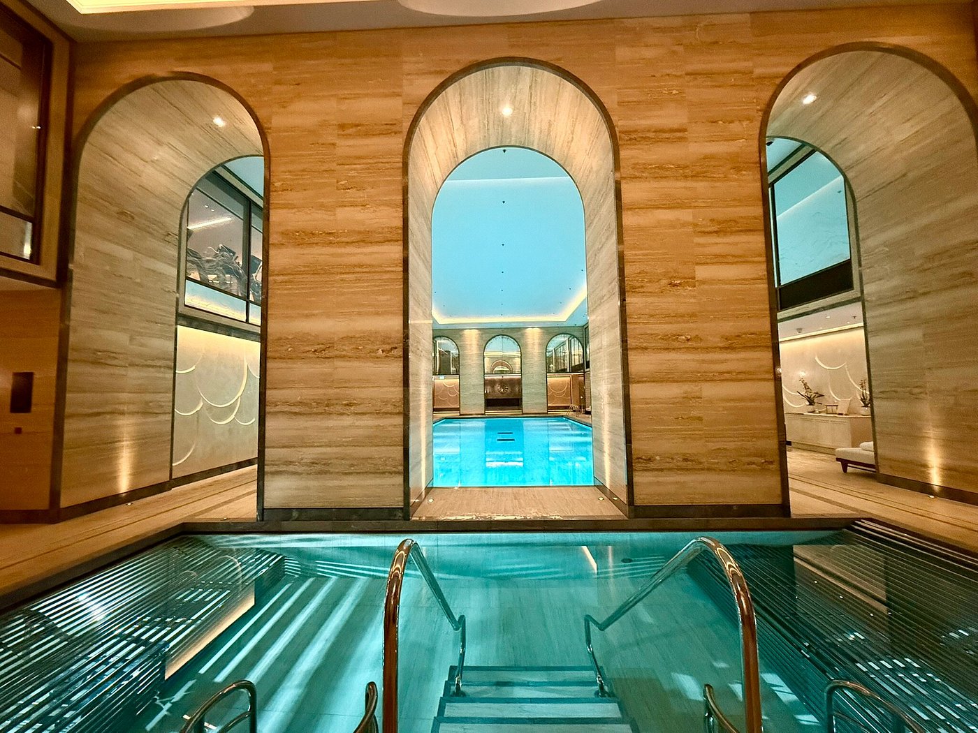 Spa pool at Raffles London at The OWO