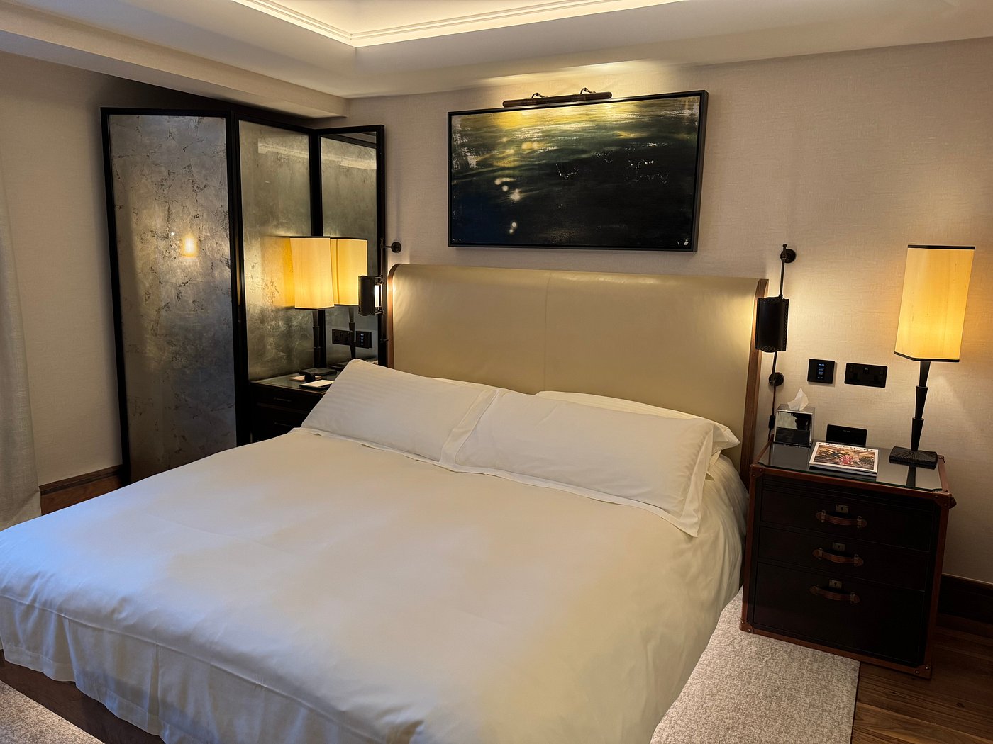Guest bedroom at The Connaught